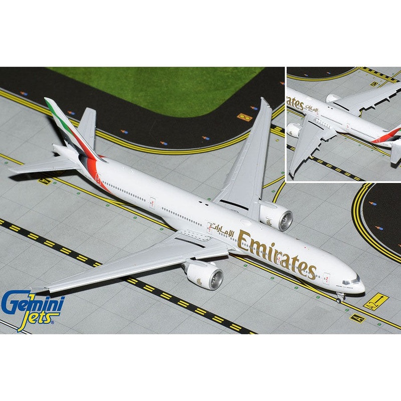 1/400 Emirates B777-300ER A6-ENV New Livery Flaps Down