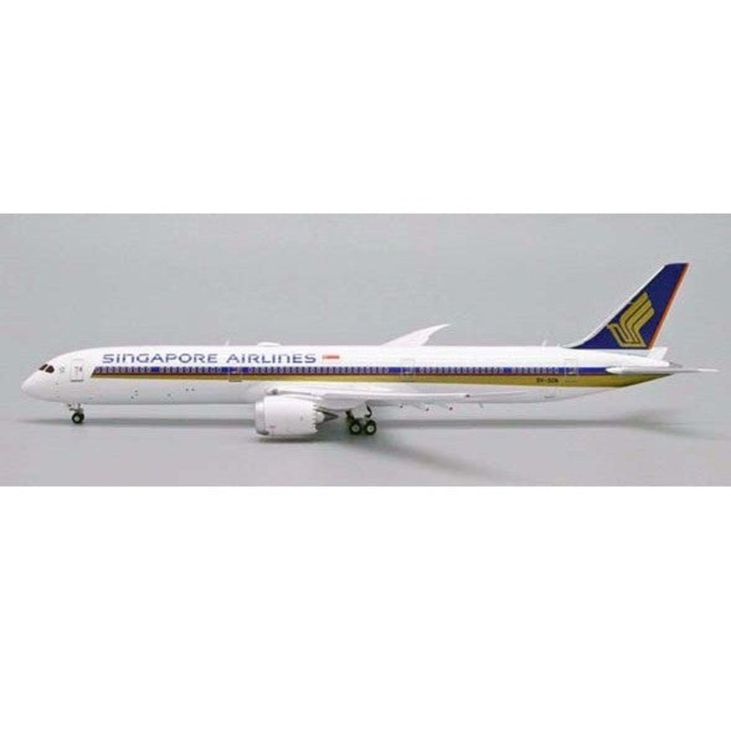 Singapore Airlines B787-10 9V-SCM