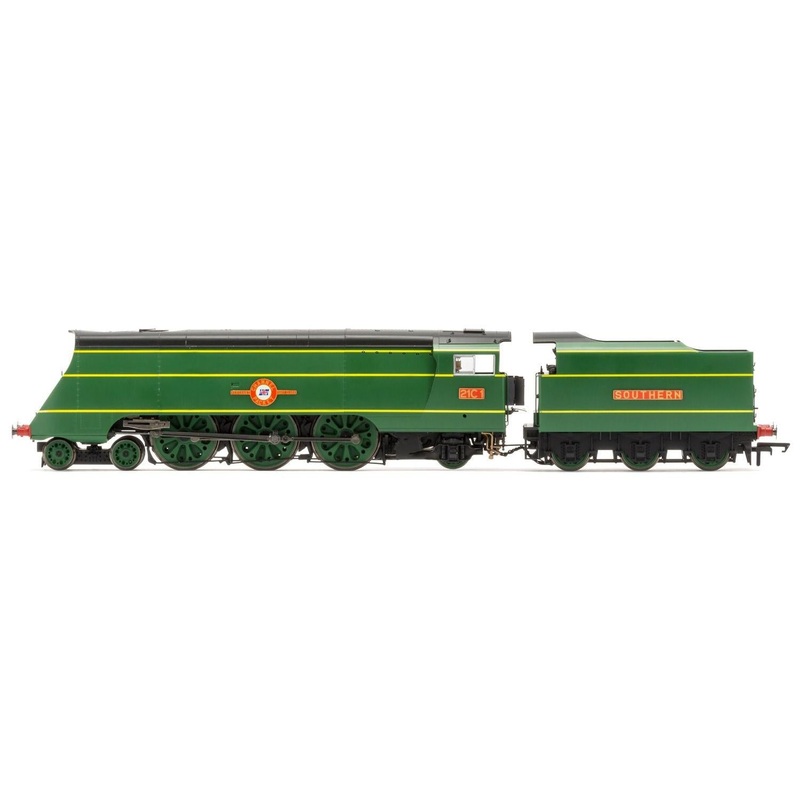 OO SR Merchant Navy Class 4-6-2 21C1 ‘Channel Packet’ – Era 3