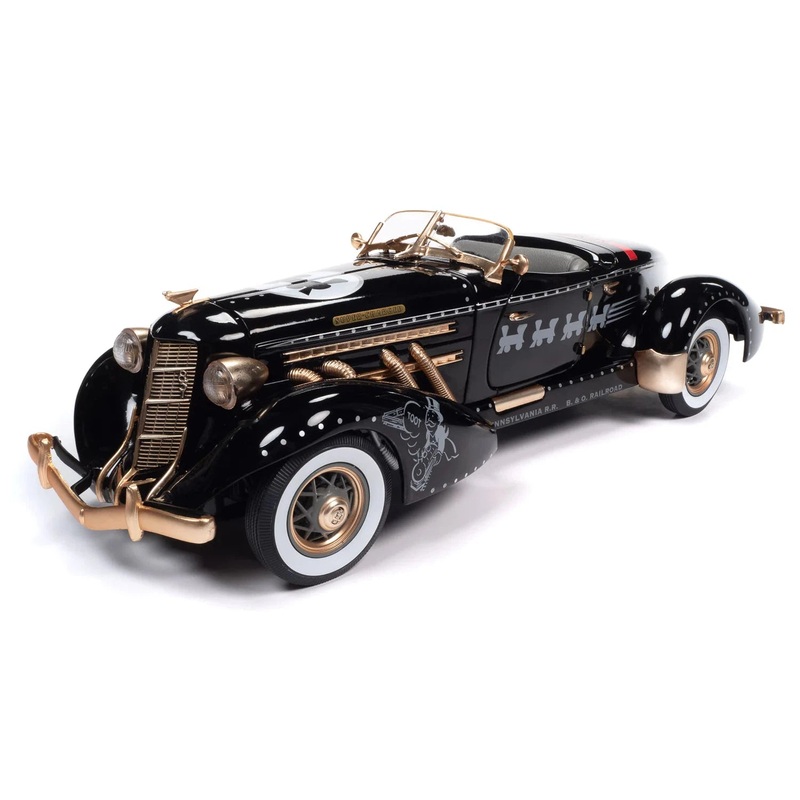 1/18 1935 Auburn 851 Speedster with Mr. Monopoly Resin Figure