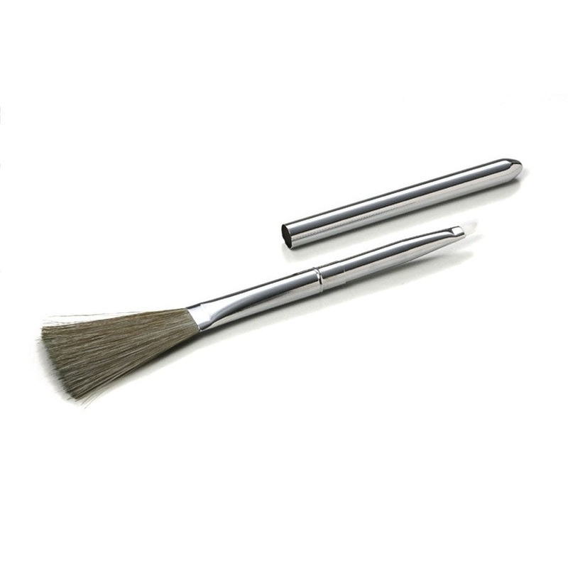 Model Cleaning Brush