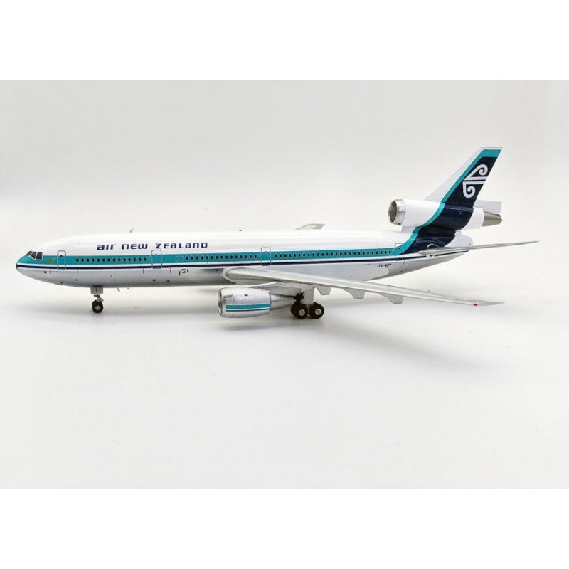 1/200 Air New Zealand Dc-1030 Zk-Nzt