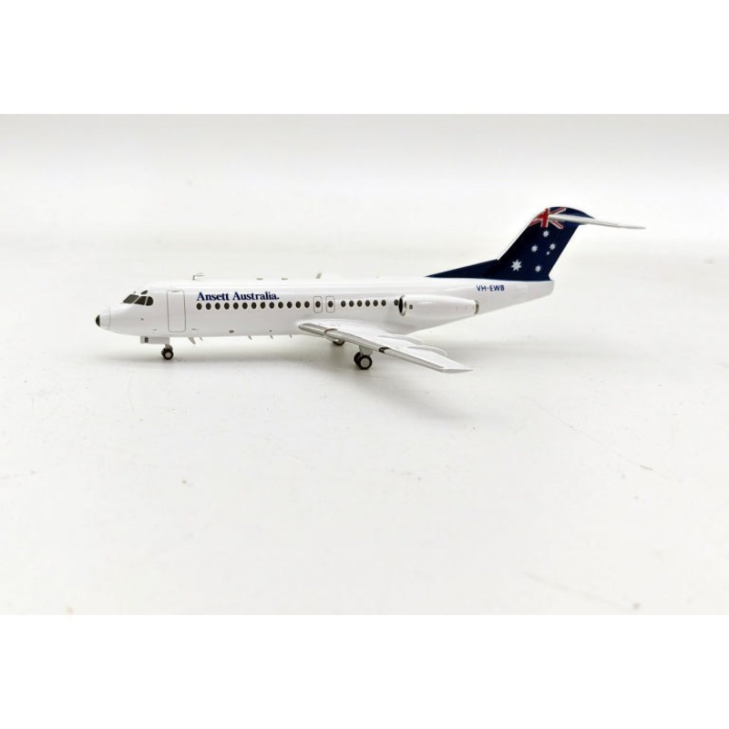 1/200 Ansett Australia Fokker F28-4000 Fellowship VH-EWB ”Flag Livery”