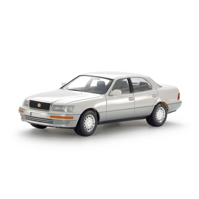 1/24 Lexus LS 400