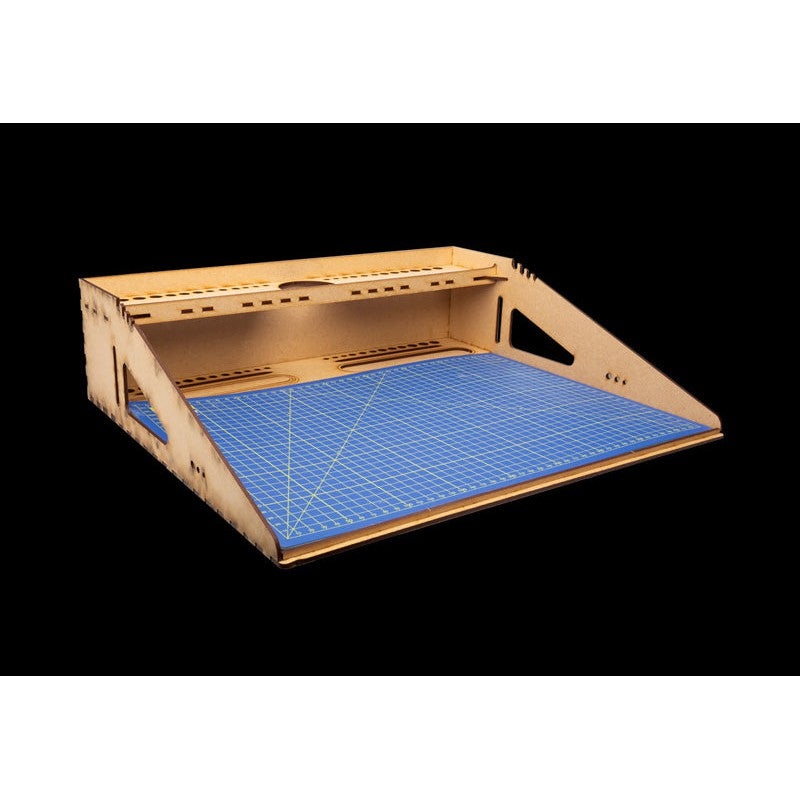 Workstation for Modelling with A3 Cutting Mat