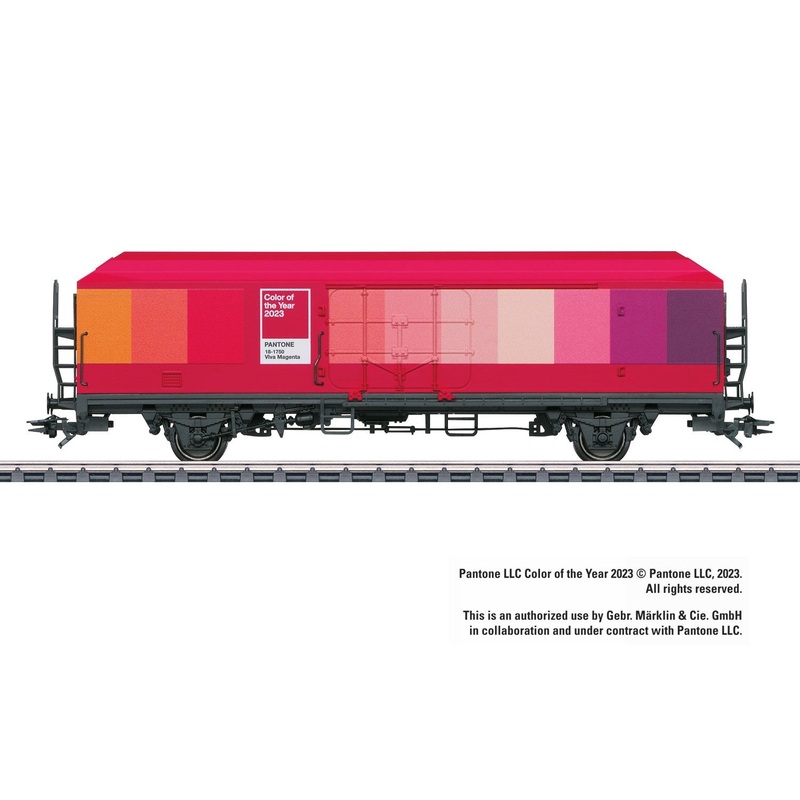 HO Pantone Color of the Year Car (Viva Magenta)