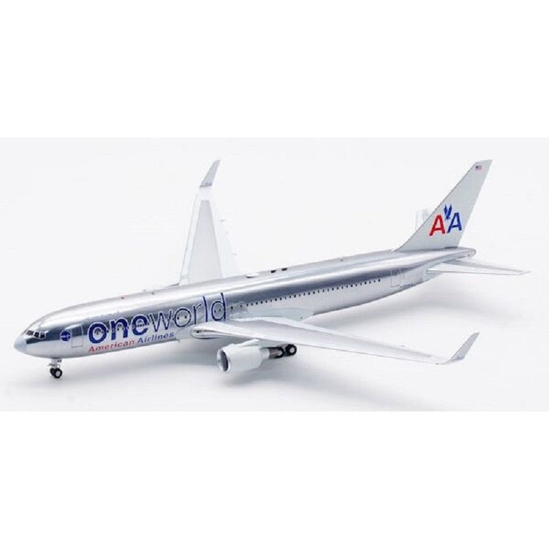 1/200 American Airlines Boeing 767-300 N395AN “One World”