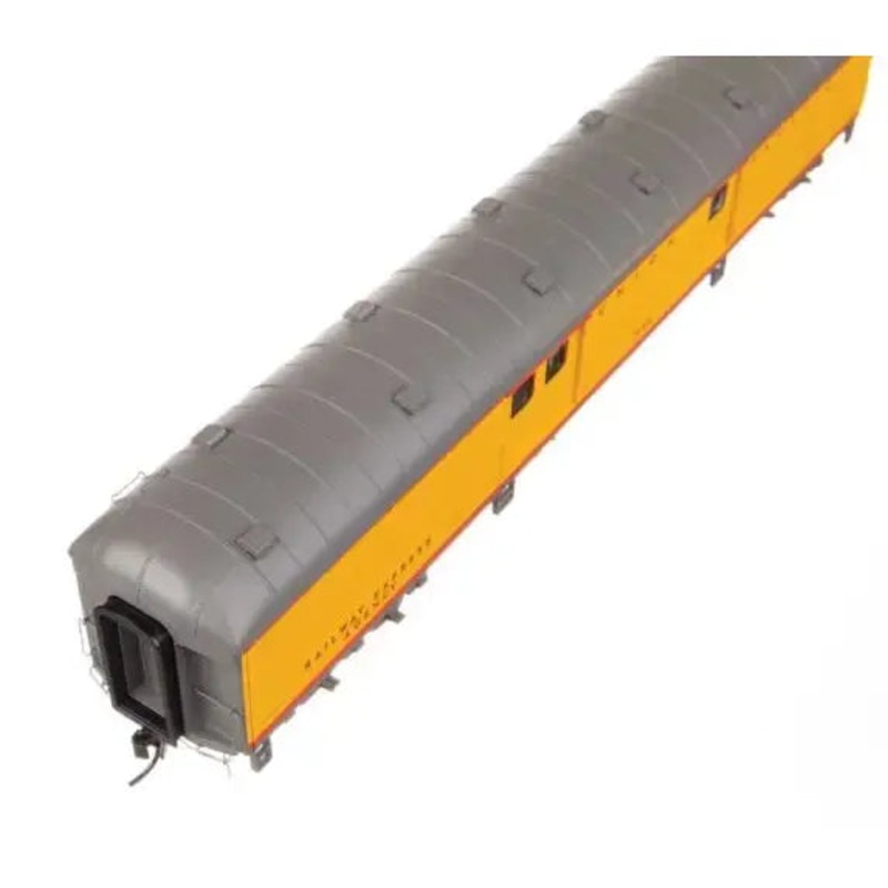 HO 70′ Heavyweight Baggage Car with Arched Roof – Ready to Run – Union Pacific(R) #3064