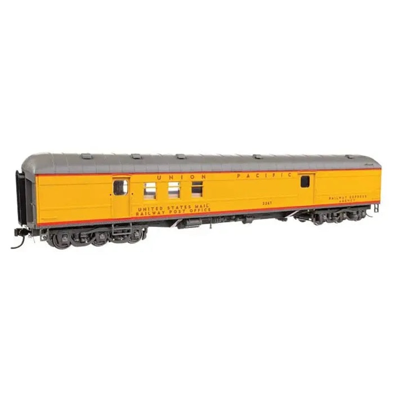 HO 70′ Heavyweight RPO-Baggage Car with Arched Roof – Ready to Run – Union Pacific(R) #2267