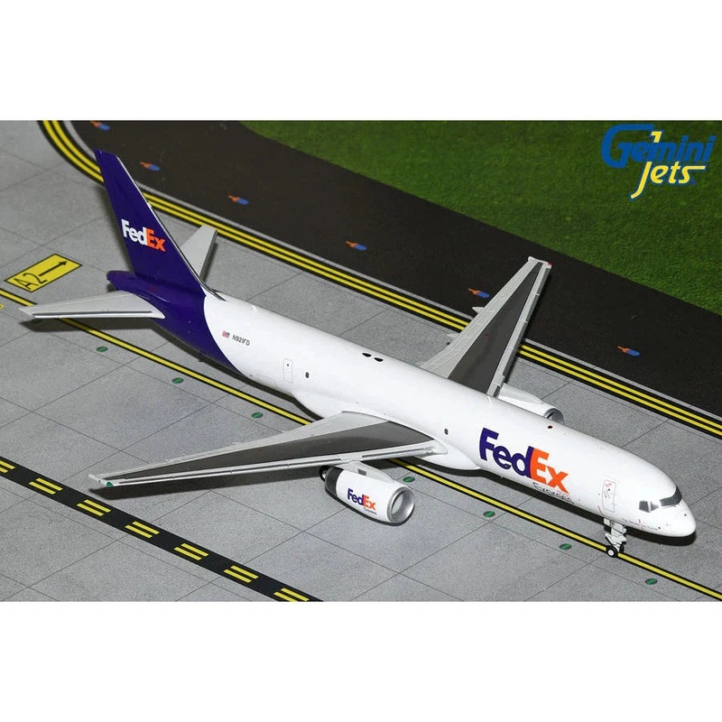 1/200 FedEx Express B757-200SF N921FD