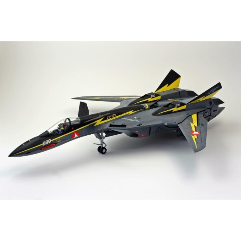 1/48 VF-19A “SVF-569 Lightnings”