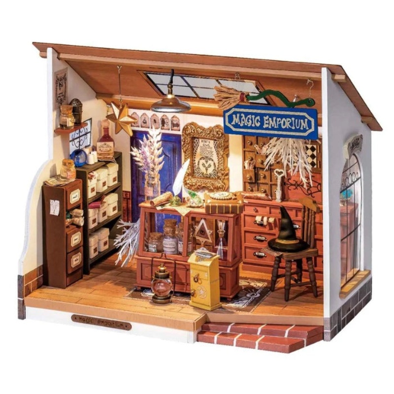 DIY Mini House Kiki’s Magic Emporium