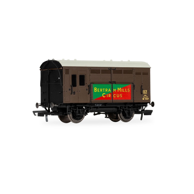 OO BR Birtram Mills Circus Horse Box 707