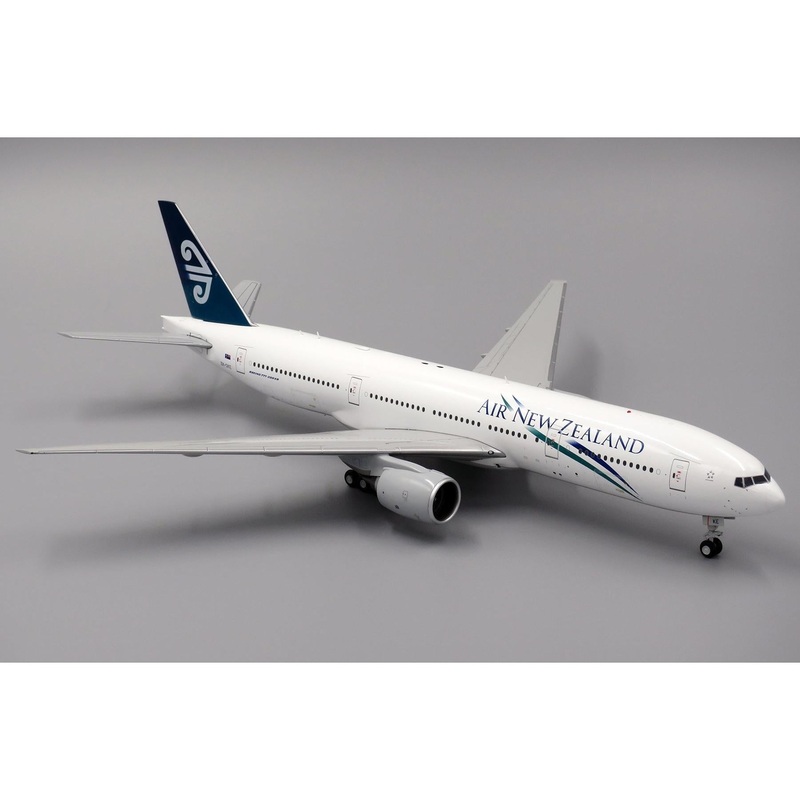 1/200 Air New Zealand Boeing 777-200ER Reg: ZK-OKE with Stand