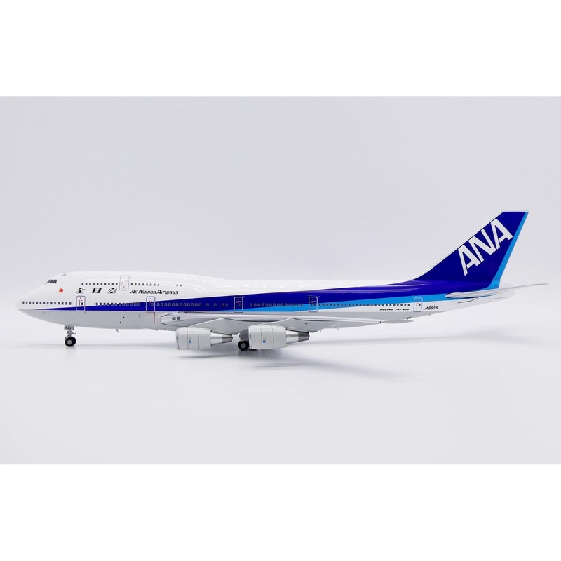 1/200 All Nippon Airways Boeing 747-400D “Old Titles” Reg: JA8955 with Stand