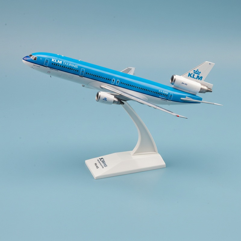 1/200 KLM Royal Dutch Airlines McDonnell Douglas MD-11 Reg: PH-KCG with Stand