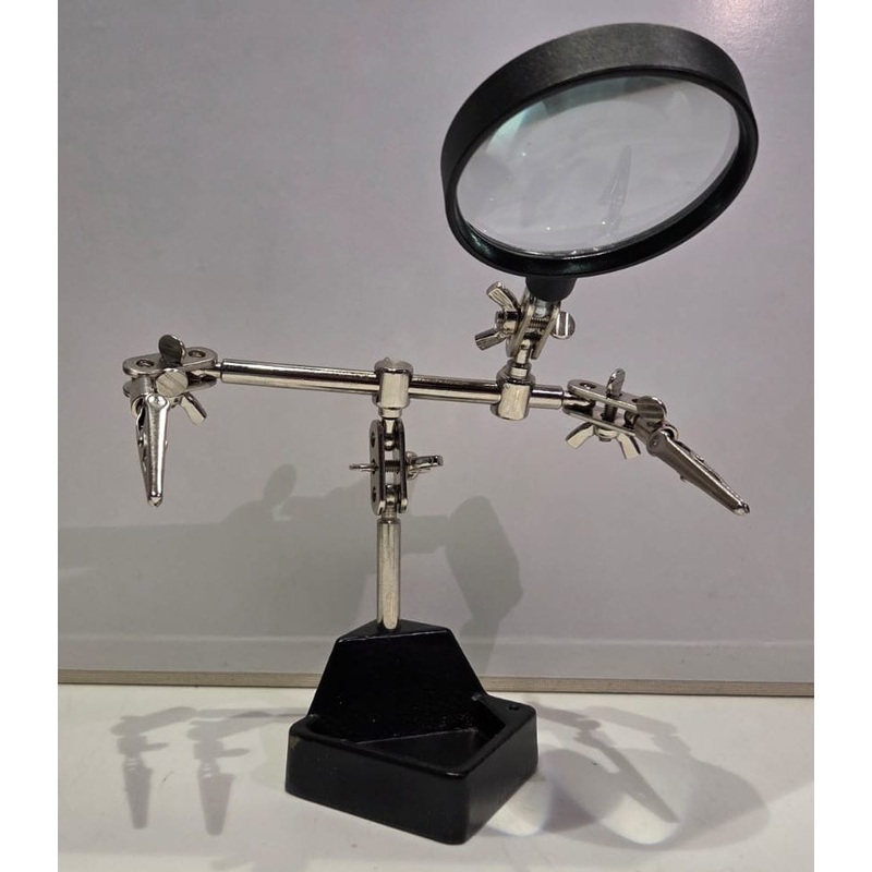 Helping Hands with Magnifier II