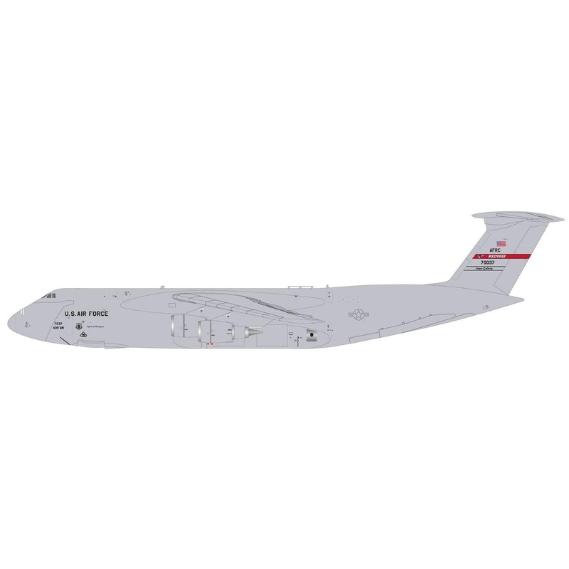 1/200 U.S. Air Force C-5M Super Galaxy 87-0037 Westover AFB