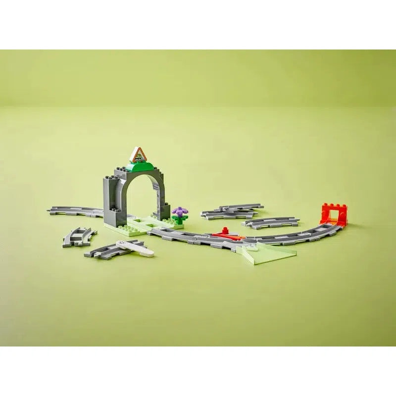 Train Tunnel and Tracks Expansion Set