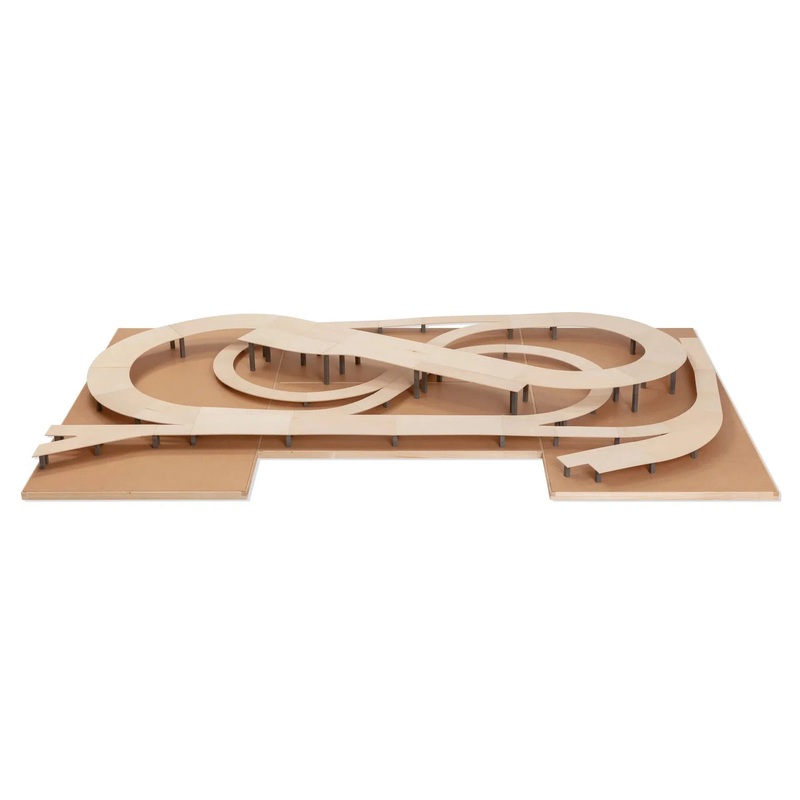 HO Easy-Track Railway Route Kit “Martinstadt”