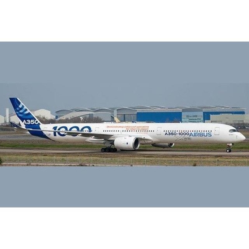 1/200 Airbus Industrie A350-1000 F-WMIL ‘Airbus Upnext’ (Flaps Down)