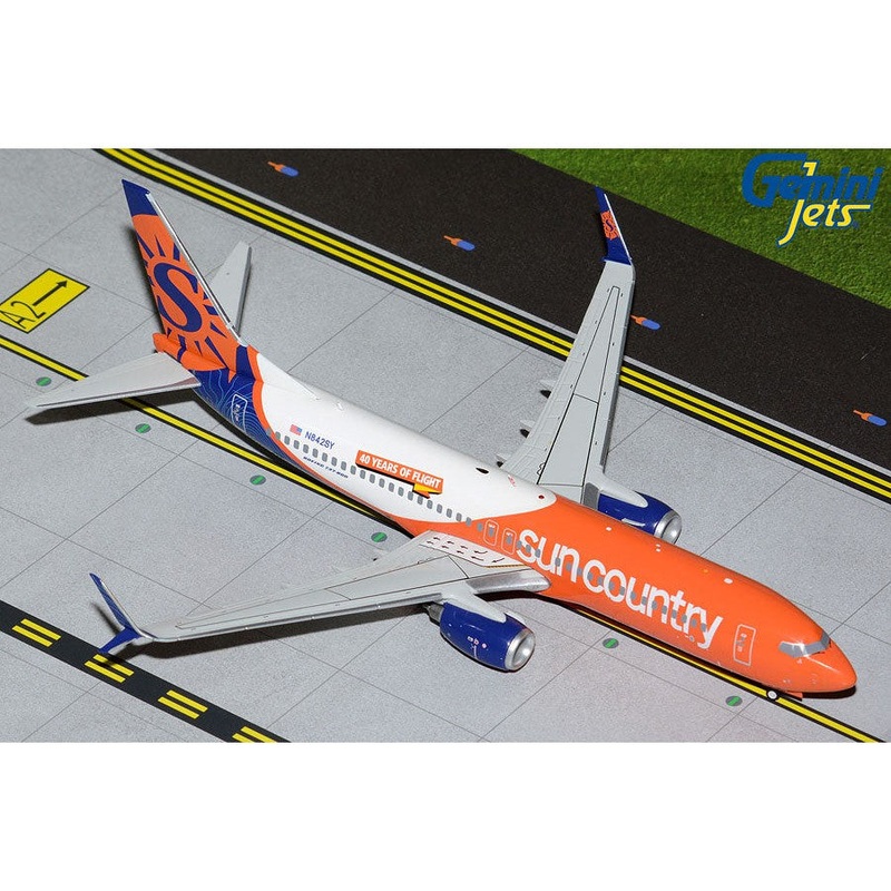 1/200 Sun Country Airlines B737-800S N842SY ’40 Years of Flight’