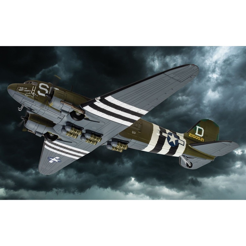1/72 Douglas C-47A Skytrain Night Fright