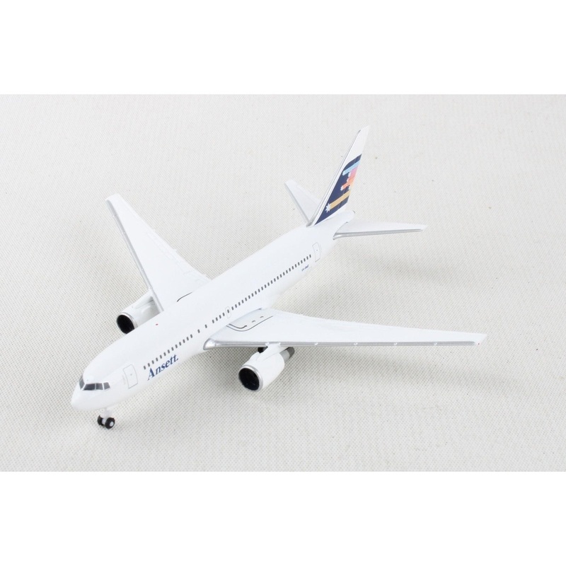 1/500 Ansett Airlines Boeing 767-200 ‘Southern Cross’ Livery