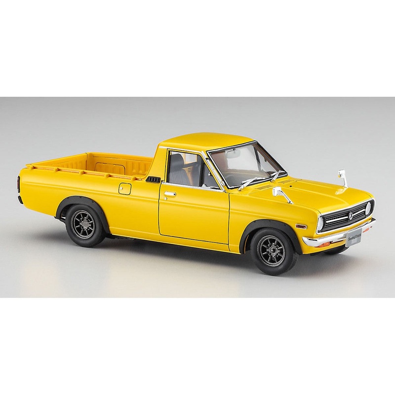 1/24 Datsun Sunny Truck (GB120) ‘Early Version’ with Over Fender
