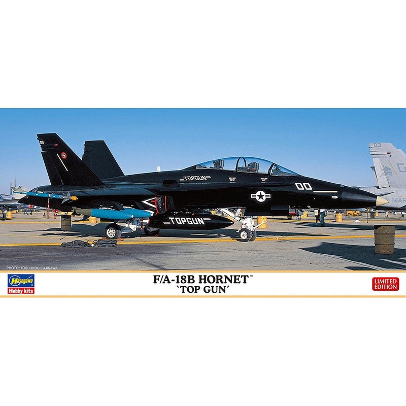 1/72 F/A-18B Hornet – Top Gun Edition Model Plane