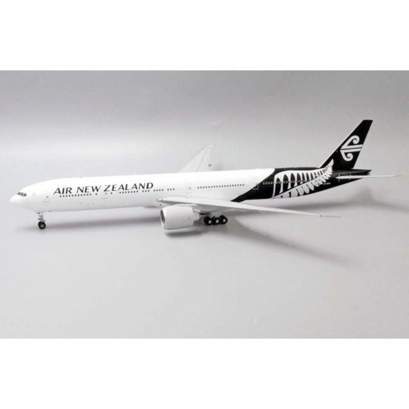 1/200 Air New Zealand B777-300ER ZK-OKM