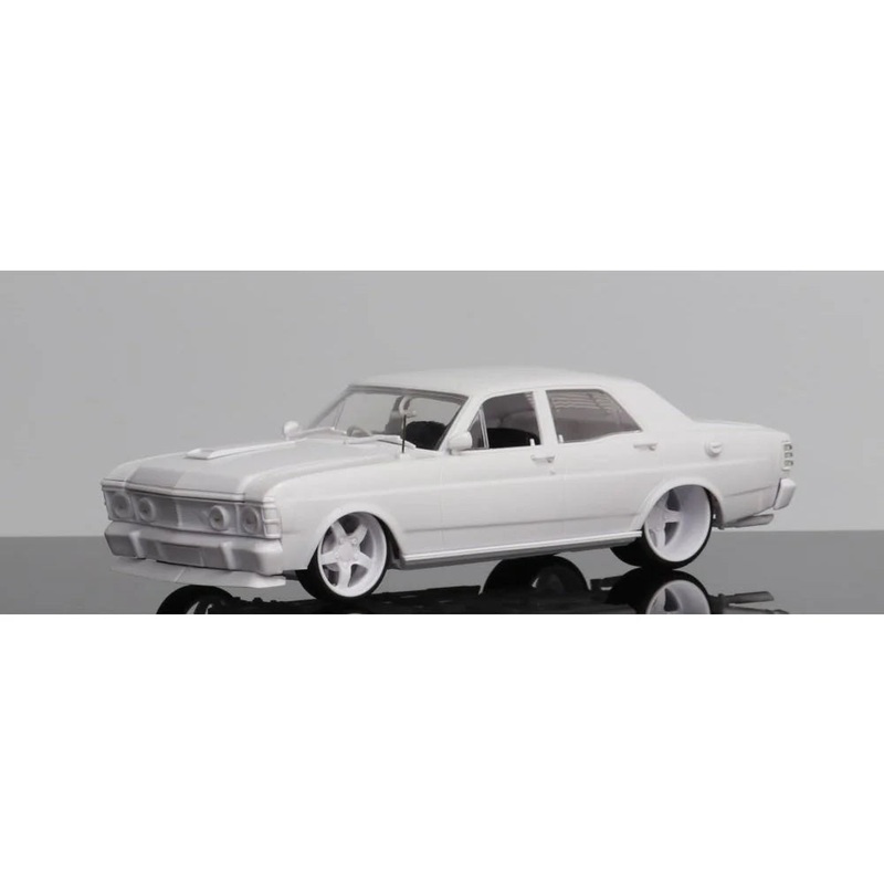 1/24 Plastic Kit Custom Slammed XW GTHO Ford