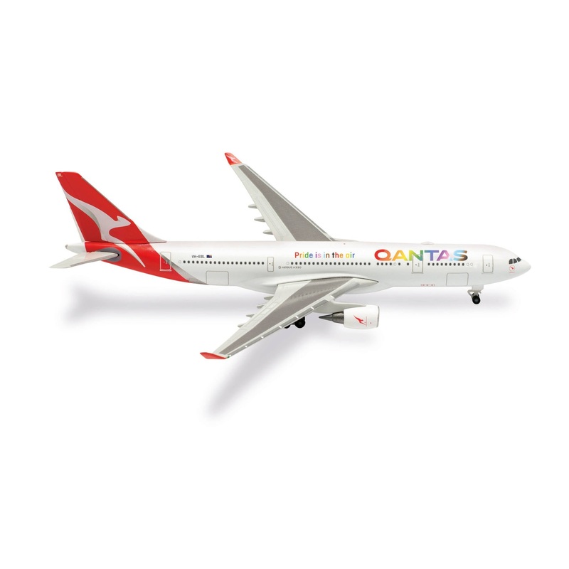 1/500 QANTAS Airbus A330-200 ‘Pride is in the Air’