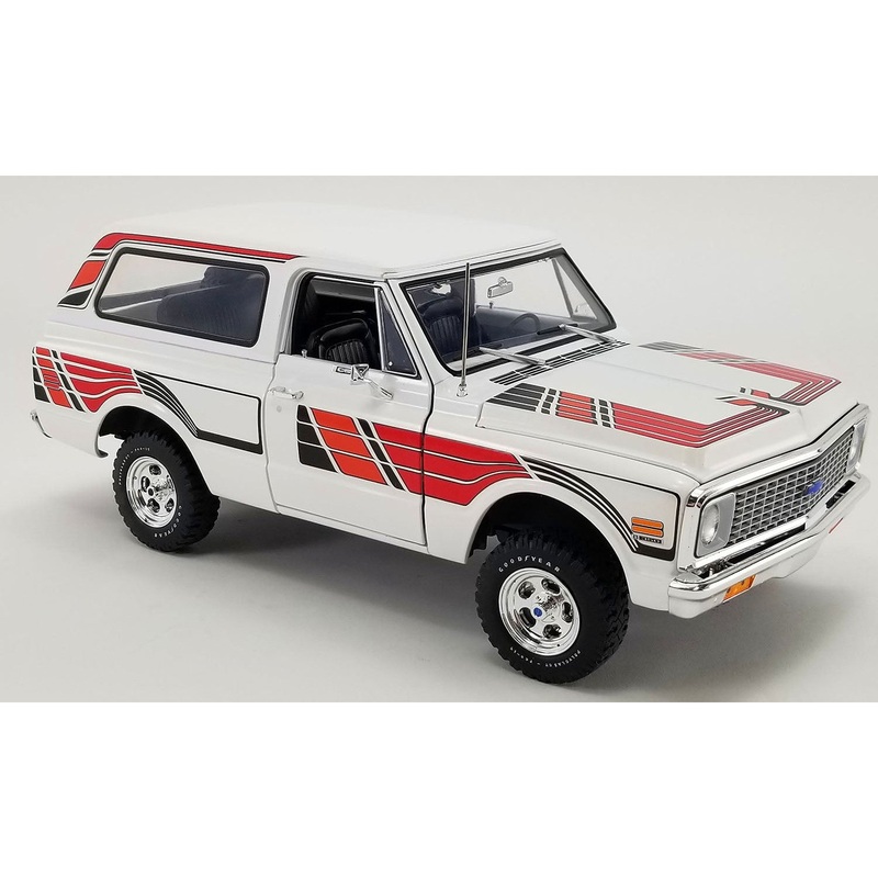 1/18 Chevy Blazer Feathers Package