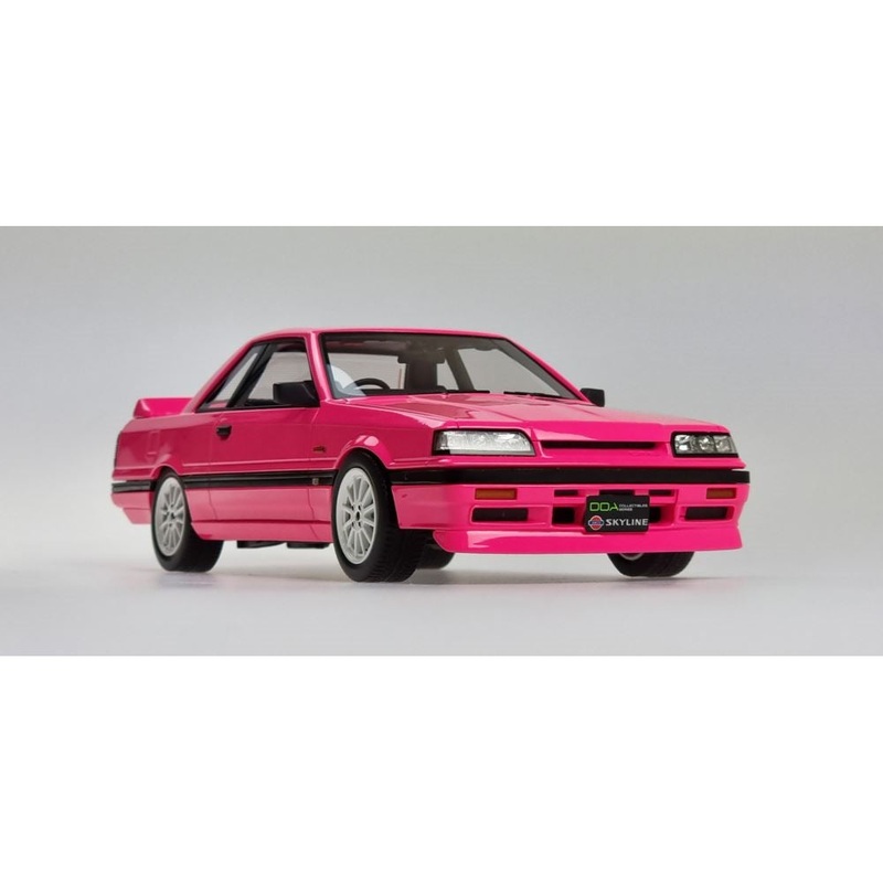 1/18 Pink HR 31 Nissan Skyline Resin