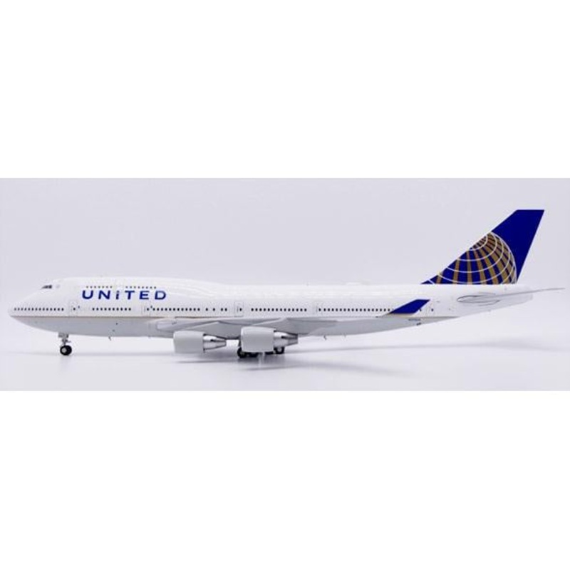 1/200 United Airlines Boeing 747-400 Reg: N175UA with Stand
